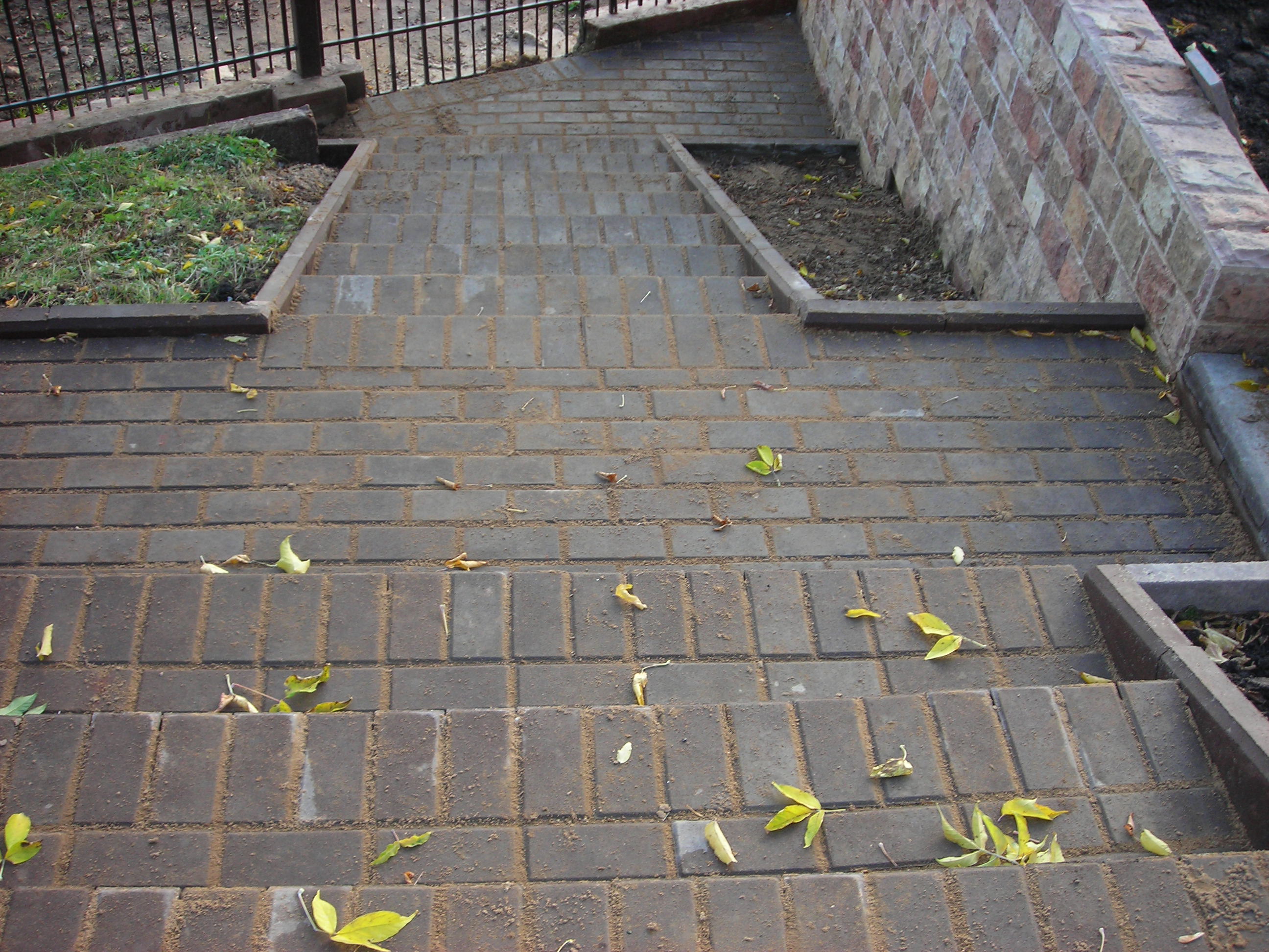 Мощение дорожек